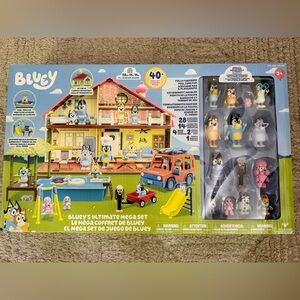 Bluey Ultimate Mega Playset – NEW IN BOX